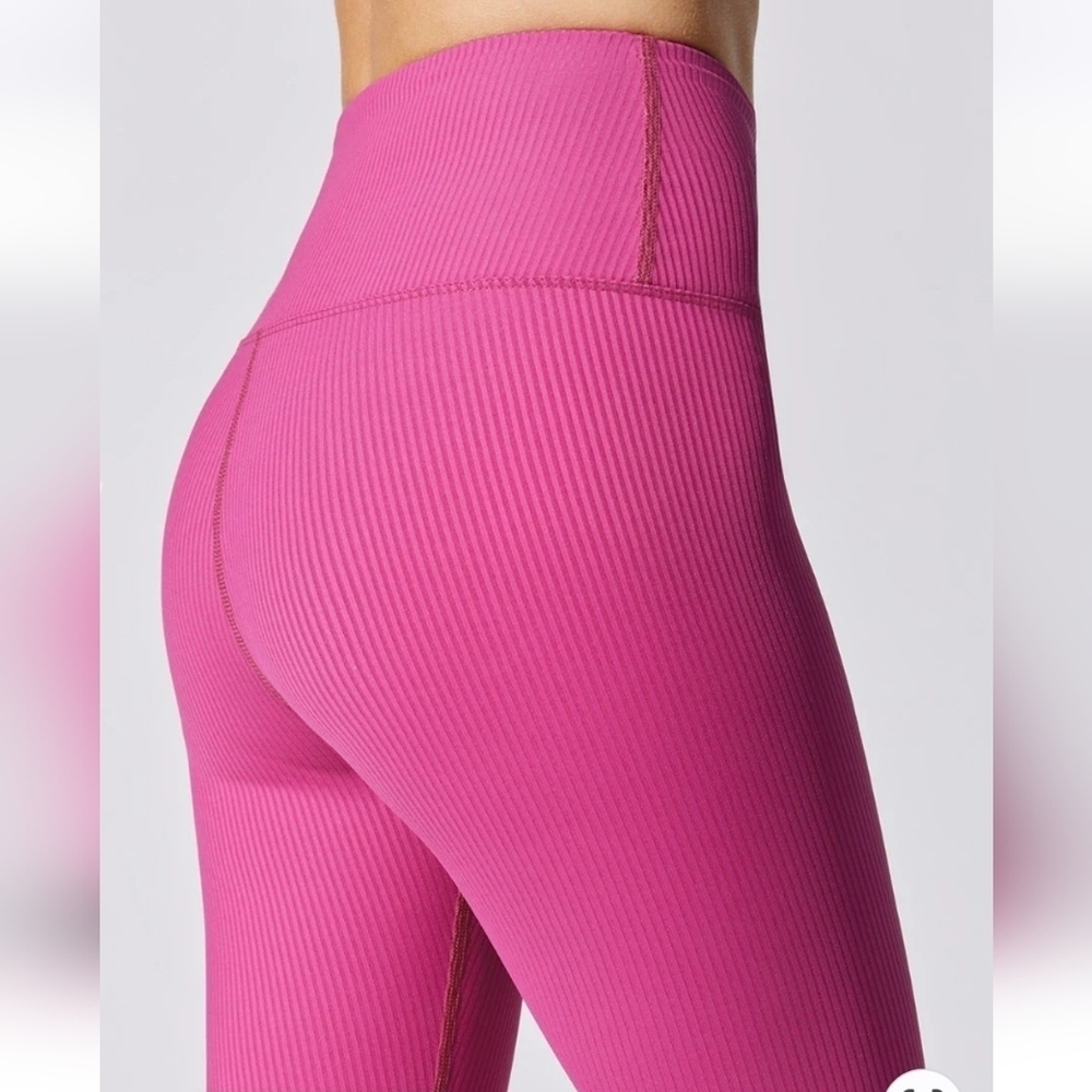 CARBON38 Ribbed 7/8 Lcgging In Magenta. Size Small - Picture 4 of 11